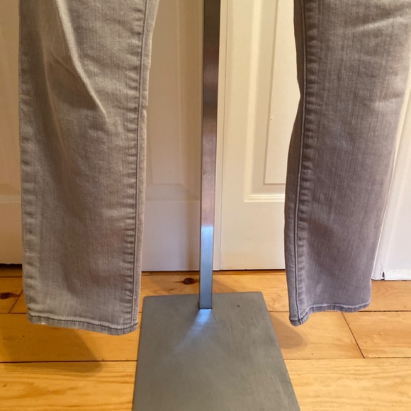 GAP Girlfriend Distressed Jeans - Picture 5 of 15